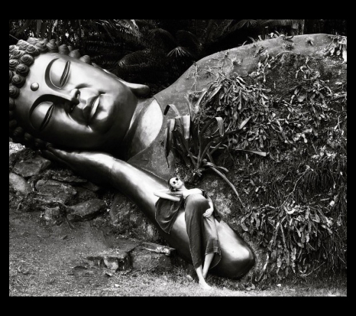 Модель готова к появлению сына