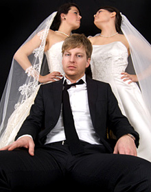 Как изменяют россияне: полигамия в России