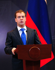 Вслед за Путиным Дмитрий Медведев тоже встретился со звездами