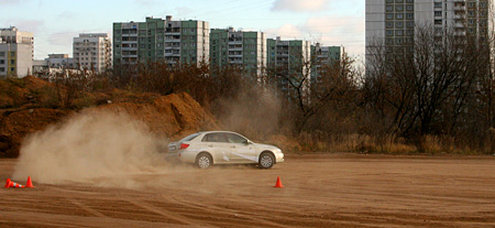 В Impreza - только девушки!