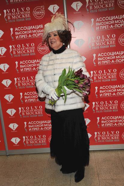Лариса Голубкина: «Платье надо шить по фигуре» Лариса Голубкина: «Платье надо шить по фигуре»