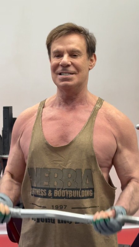 Ефим Шифрин. Фото: соцсети / @koteljnik