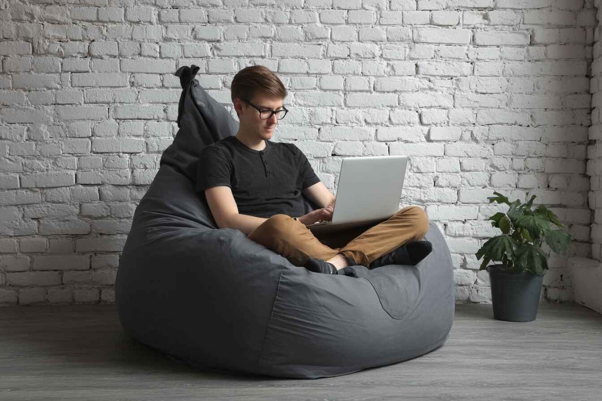 Изображение сгенерировано при помощи нейросети Midjourney