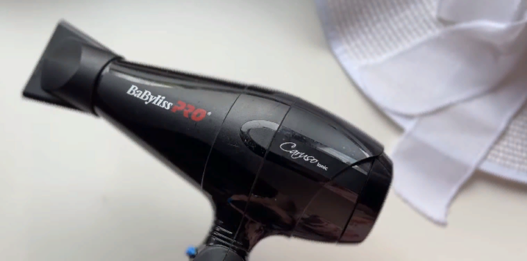 Фото: YouTube / @LenaBikHair