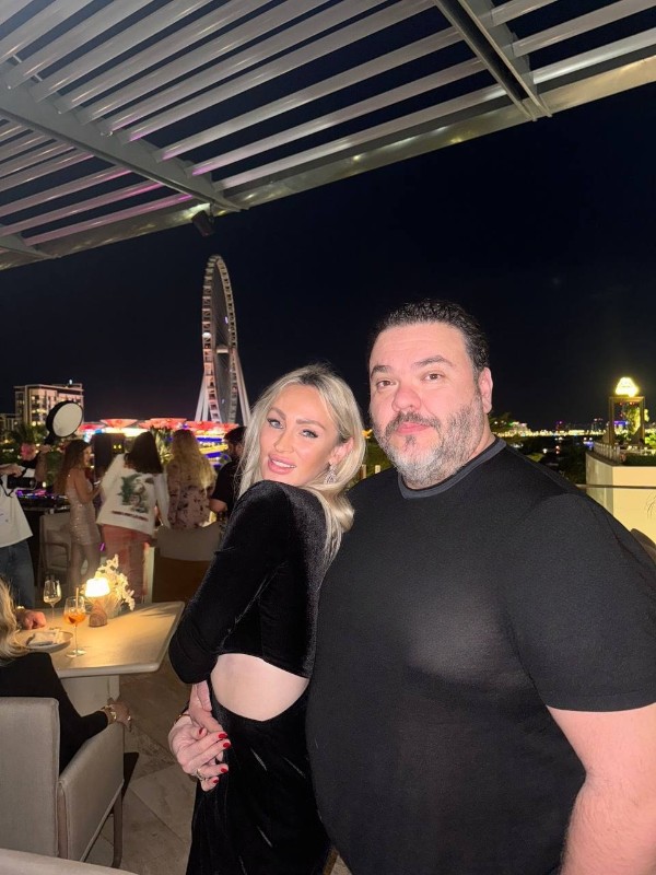 Марина и Денис. Фото: соцсети/@iamhronik