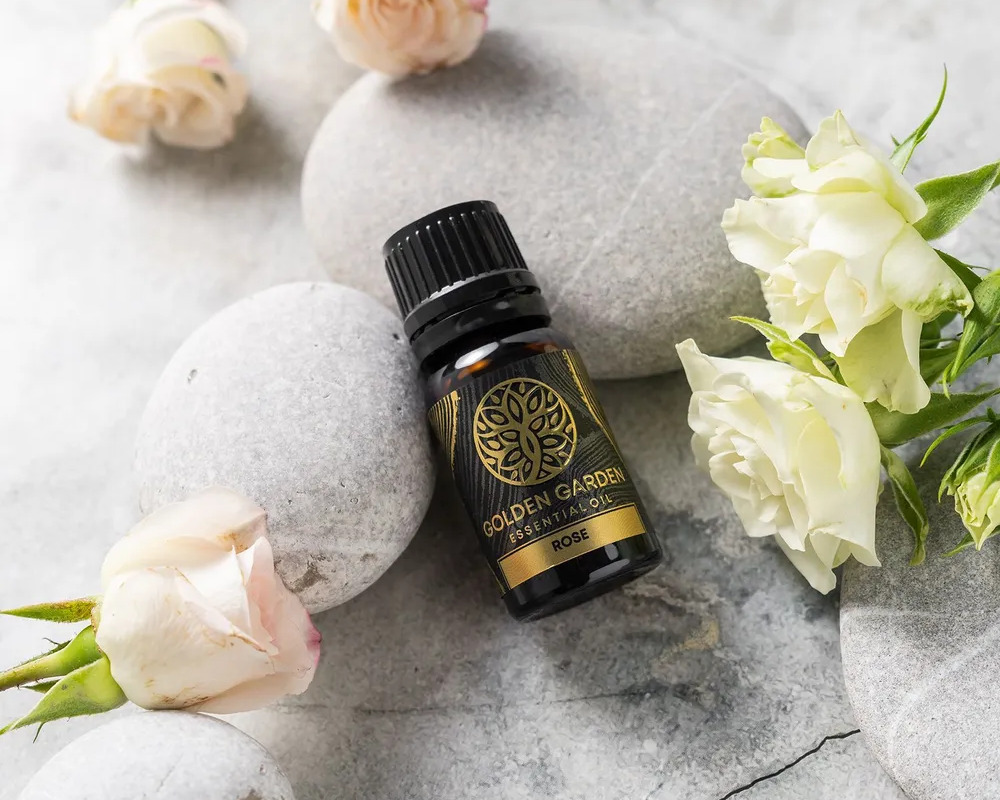 Фото: архивы пресс-службы. Натуральное эфирное масло розы косметическое, Golden Garden 