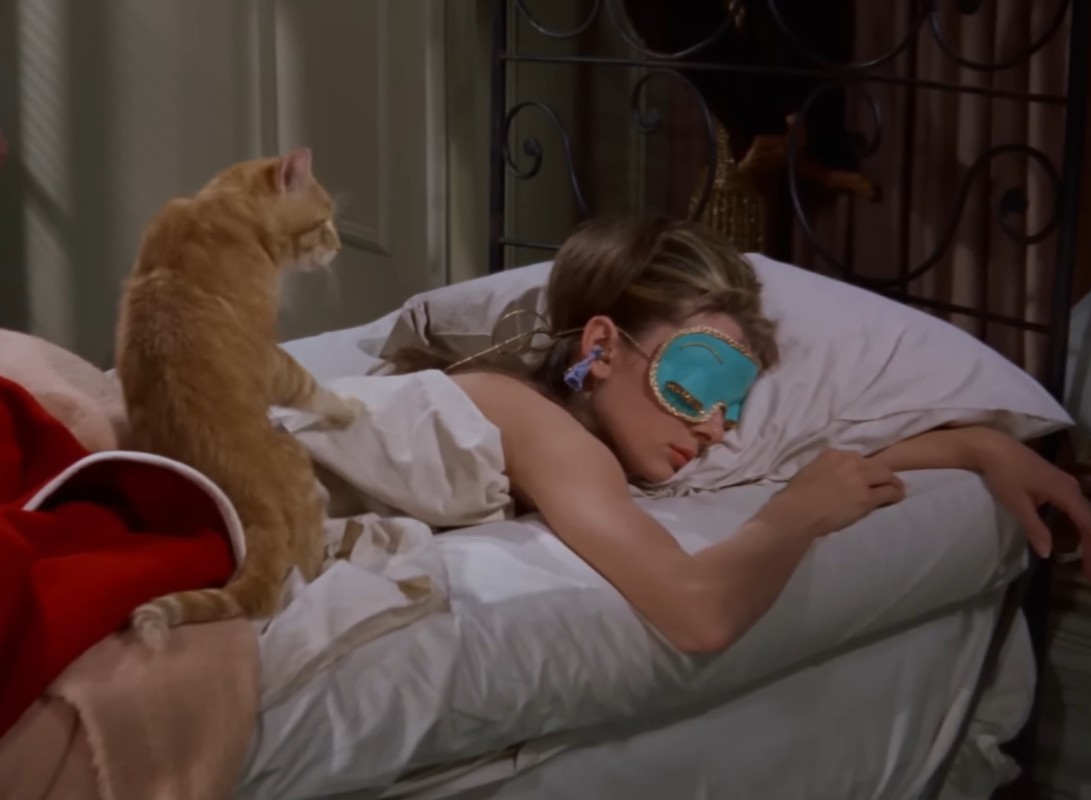 Одри Хепберн в фильме "Завтрак у Тиффани" 1961г. Фото: скриншот YouTube