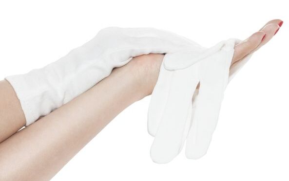 Фото: архивы пресс-службы Solomeya. Косметические перчатки из хлопка