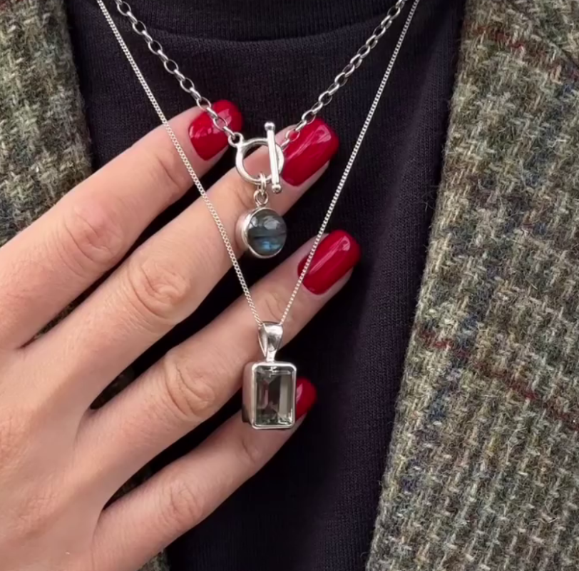 Фото: соцсети / @oneki_jewerly