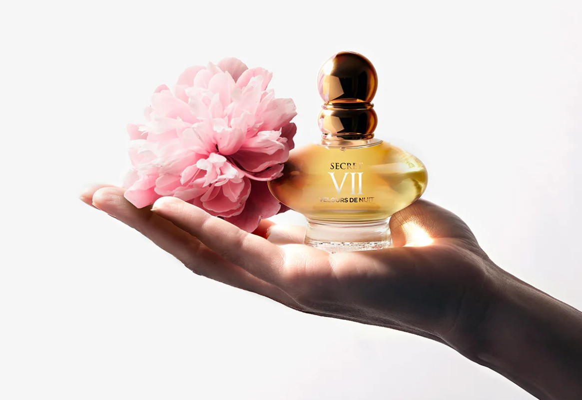 Фото: архивы пресс-службы Eisenberg. Женская парфюмерная вода Secret VII Velours de Nuit