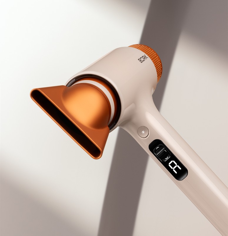 Фото: архивы пресс-службы Bork. Фен-стайлер с кейсом