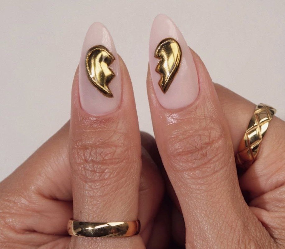 Фото: соцсети / @overglowedit