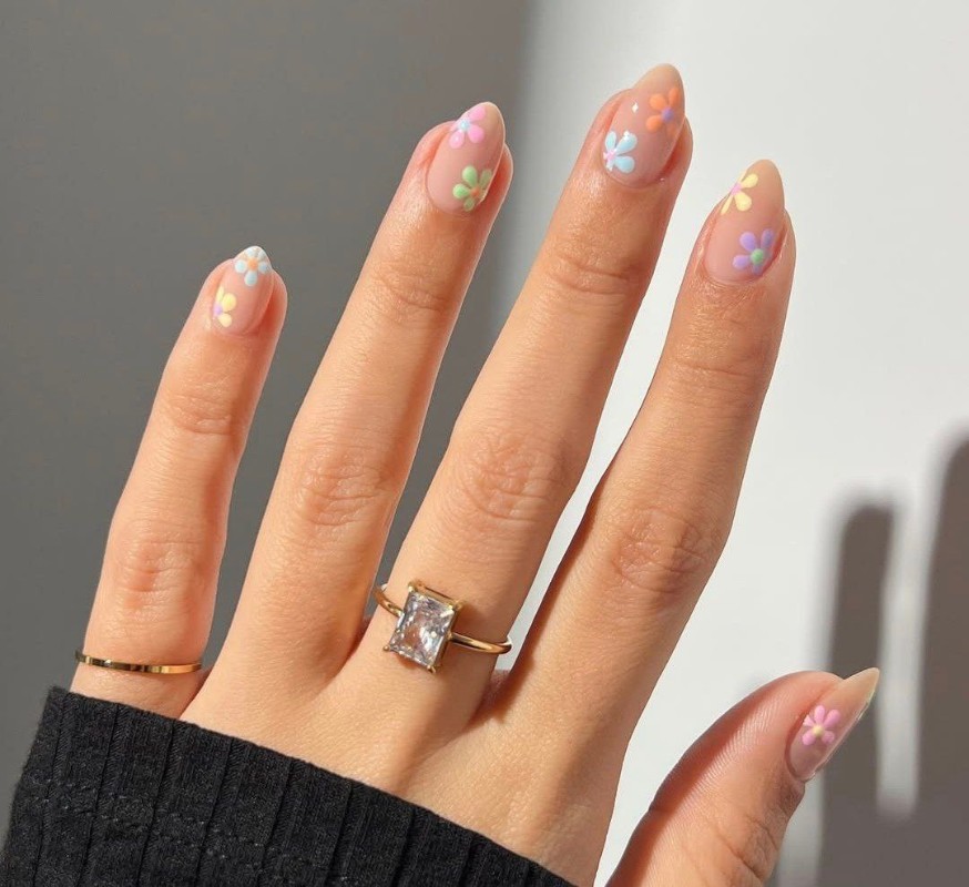 Фото: соцсети / @samrosenails