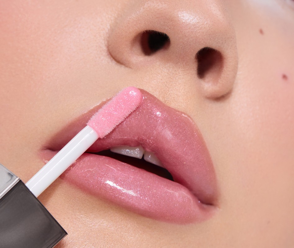 Фото: архивы пресс-службы Elian Russia. Блеск для губ Pure Emotion