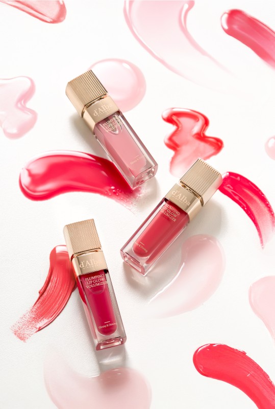 Фото: архивы пресс-службы d'Alba. Блески-пламперы для губ Plumping Lip Glow Mood Volumizer