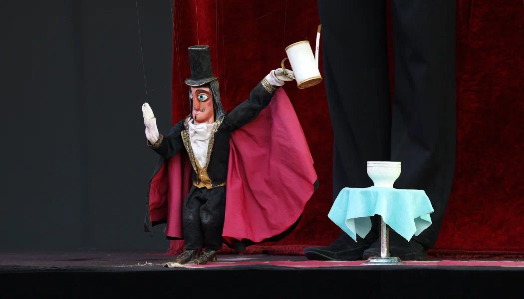 Сцена из спектакля &#34;Цирк на нитях&#34; (6+). Фото: Александр Иванишин/Театр кукол имени Сергея Образцова