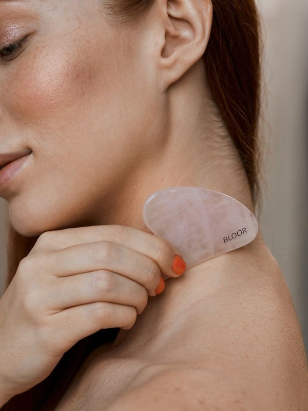 Фото: архивы пресс-службы Bloor. Скребок гуаша Сердце