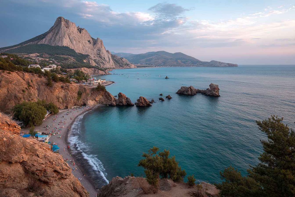 Изображение сгенерировано при помощи нейросети Midjourney