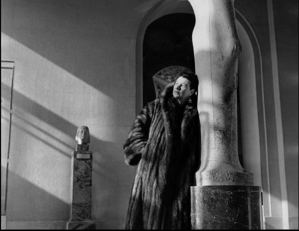 Кадр из официального трейлера к фильму &#34;Пегги Гуггенхайм: Одержимая искусством&#34; (США, 2015). Фото: Кинопоиск.ру