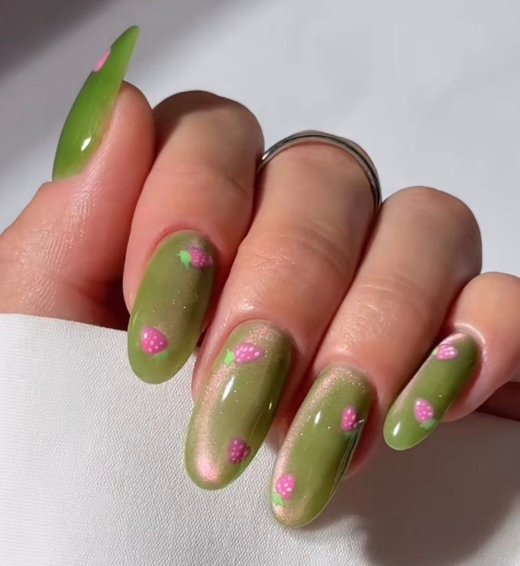 Фото: соцсети / @nailsbyjulia__