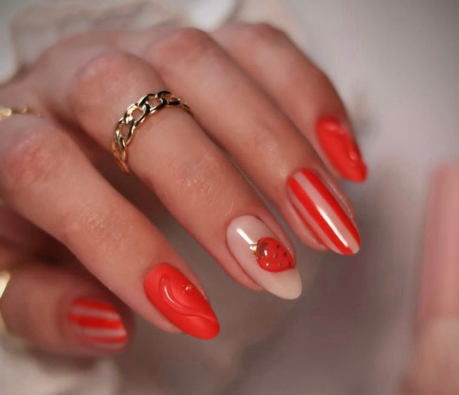 Фото: соцсети / @thenaileditions