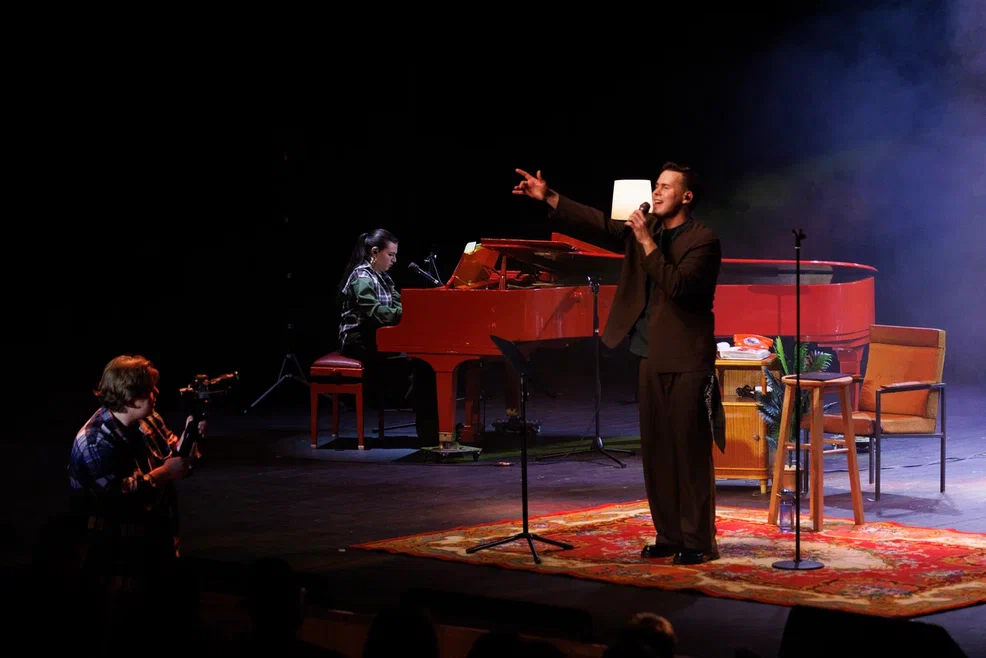 &#34;Квартирник&#34; (16+). Фото: mos.ru. Предоставлено пресс-службой фестиваля &#34;Театральный бульвар&#34;