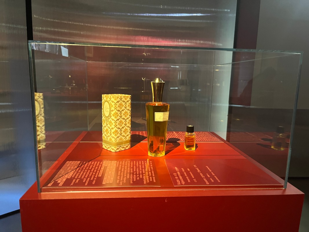 Фрагмент экспозиции выставки &#34;Красная Москва&#34;. Фото: Юлия Крышевич