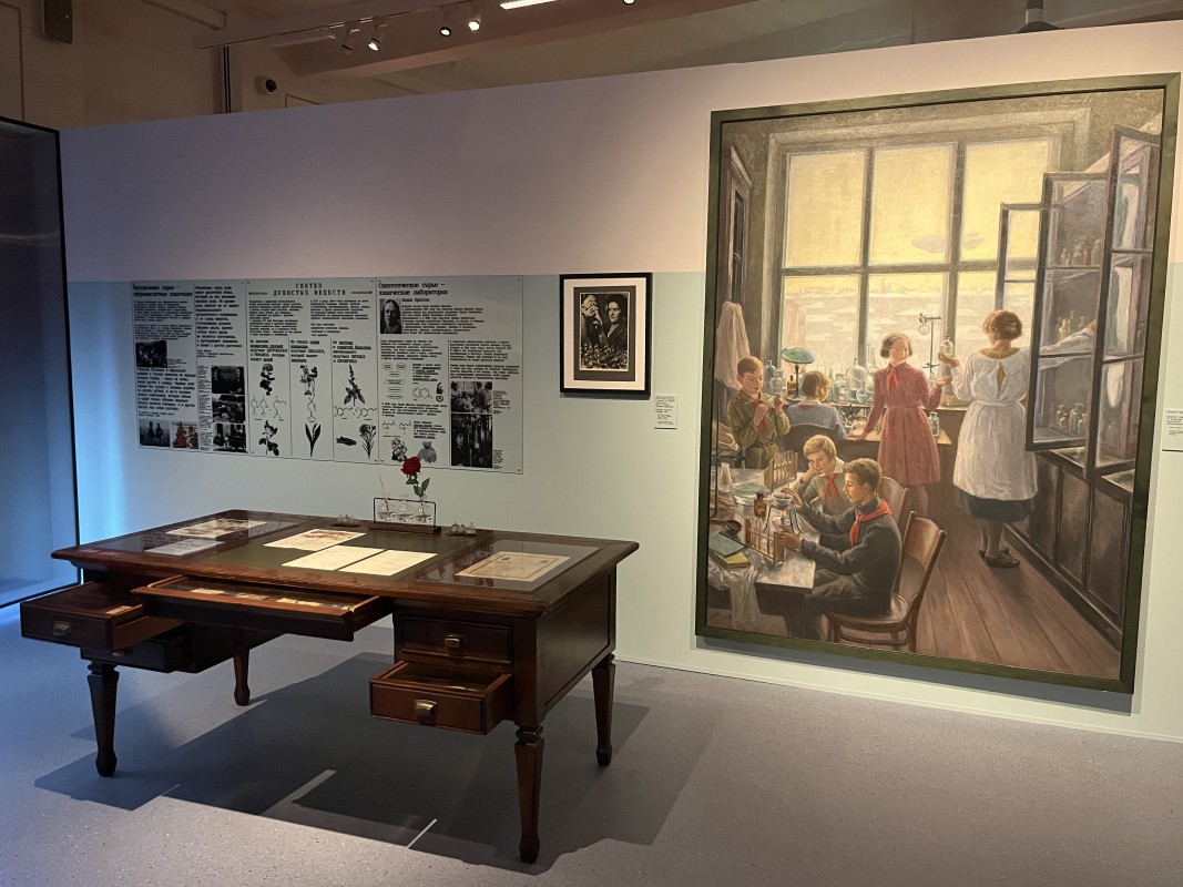 Фрагмент экспозиции выставки &#34;Красная Москва&#34;. Фото: Юлия Крышевич
