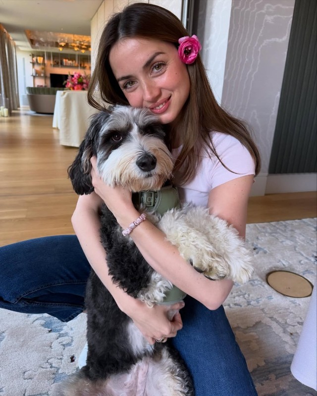 Анна де Армас. Фото: соцсети/@ana_d_armas