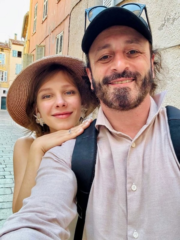 Лиза Арзамасова и Илья Авербух. Фото: соцсети/@liza_arzamasova