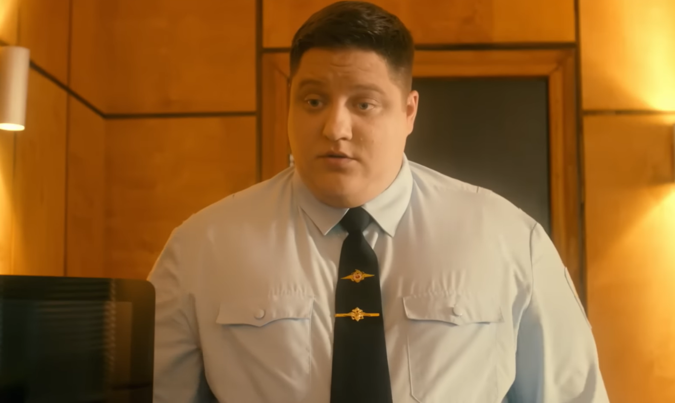 Роман Попов в сериале "Полицейский с Рублевки". Фото: скриншот YouTube /@TNT_serials