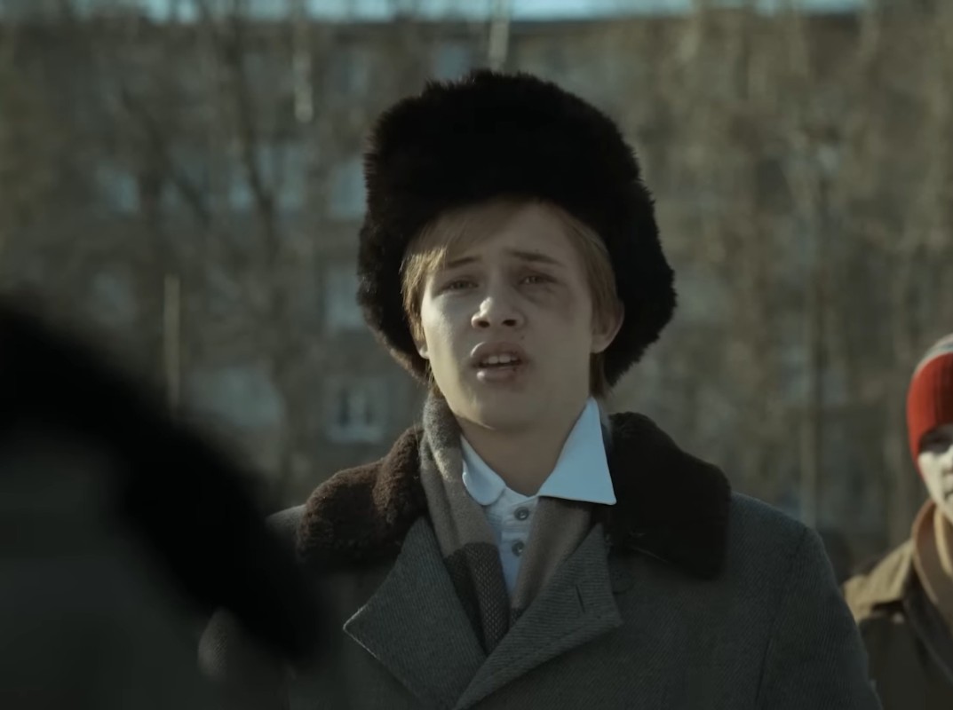 Леон Кемстач в сериале "Слово пацана. Кровь на асфальте". Фото: скриншот YouTube /@START_SHOWS