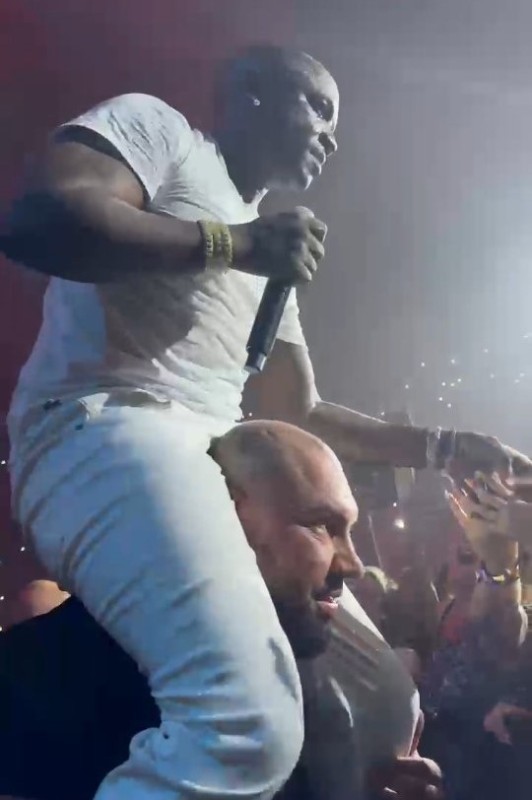 Искандер Черкесов и Akon. Фото: соцсети/@iskander_cerkesov777