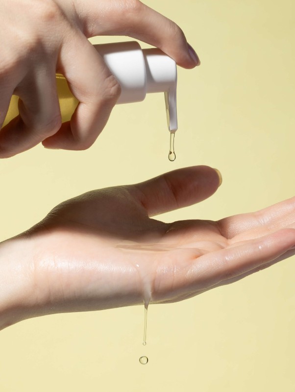 Фото: архивы пресс-службы ULU. Увлажняющее гидрофильное масло с пробиотиками 