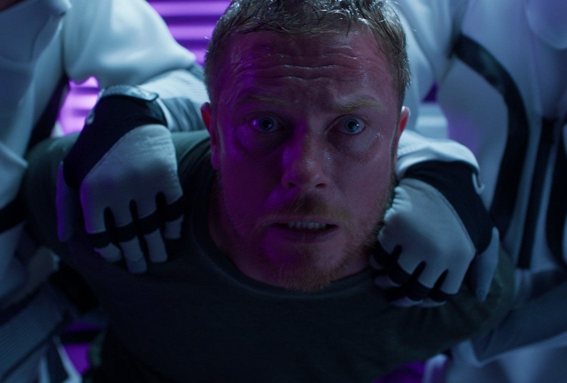 Кадр из фильма &#34;Идентификация&#34; (2025), реж. Серик Бейсеу