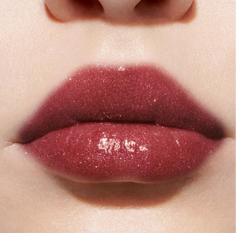 Фото: архивы пресс-службы Dior. Блеск-плампер для губ Addict Lip Maximizer, 112 Sunlit Amber