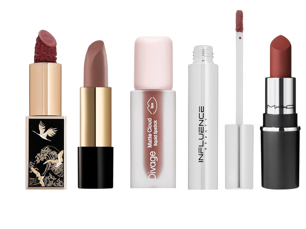 Фото: архивы пресс-служб. Помада для губ Rouge Lipstick 171, Catkin; Помада для губ Cream Desire 03, Eva Mosaic; Жидкая помада для губ Matte Cloud Liquid Lipstick 05, Divage; Губная помада Iridium 03 hypno, INFLUENCE beauty; Губная помада MACXimal Sleek Satin Mini in your coffee, MAC 