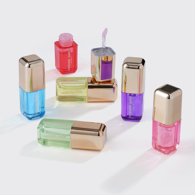 Фото: архивы пресс-службы Vivienne Sabó. Масло для губ Sirop de Fruits