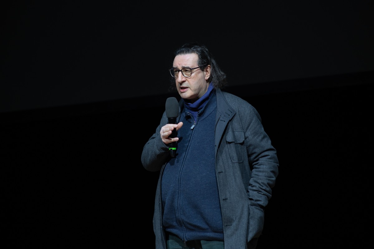 Режиссер Борис Юхананов на сцене Электротеатра. Фото: Олимпия Орлова. Предоставлено пресс-службой Электротеатра