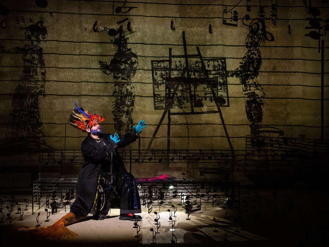 Спектакль "Книга висячих садов". Фото: Андрей Безукладников. Предоставлено пресс-службой Электротеатра