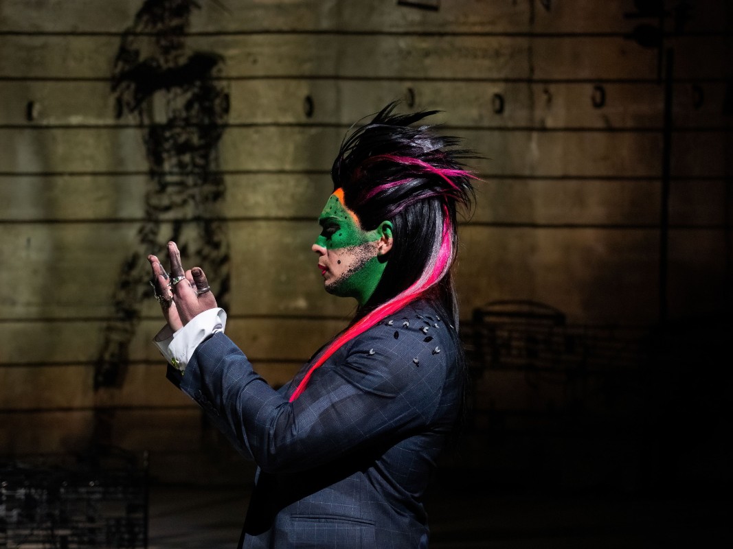 Спектакль "Книга висячих садов". Фото: Андрей Безукладников. Предоставлено пресс-службой Электротеатра