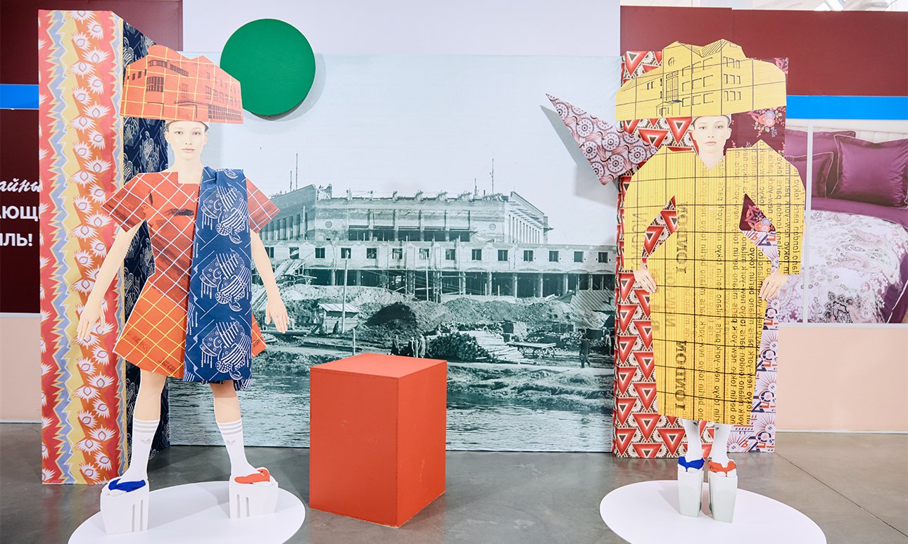 Фрагмент выставки "Текстильная столица: символизм и метафоры". Фото: Олег Павлов. Предоставлено пресс-службой Фестиваля современного искусства "Первая фабрика авангарда"