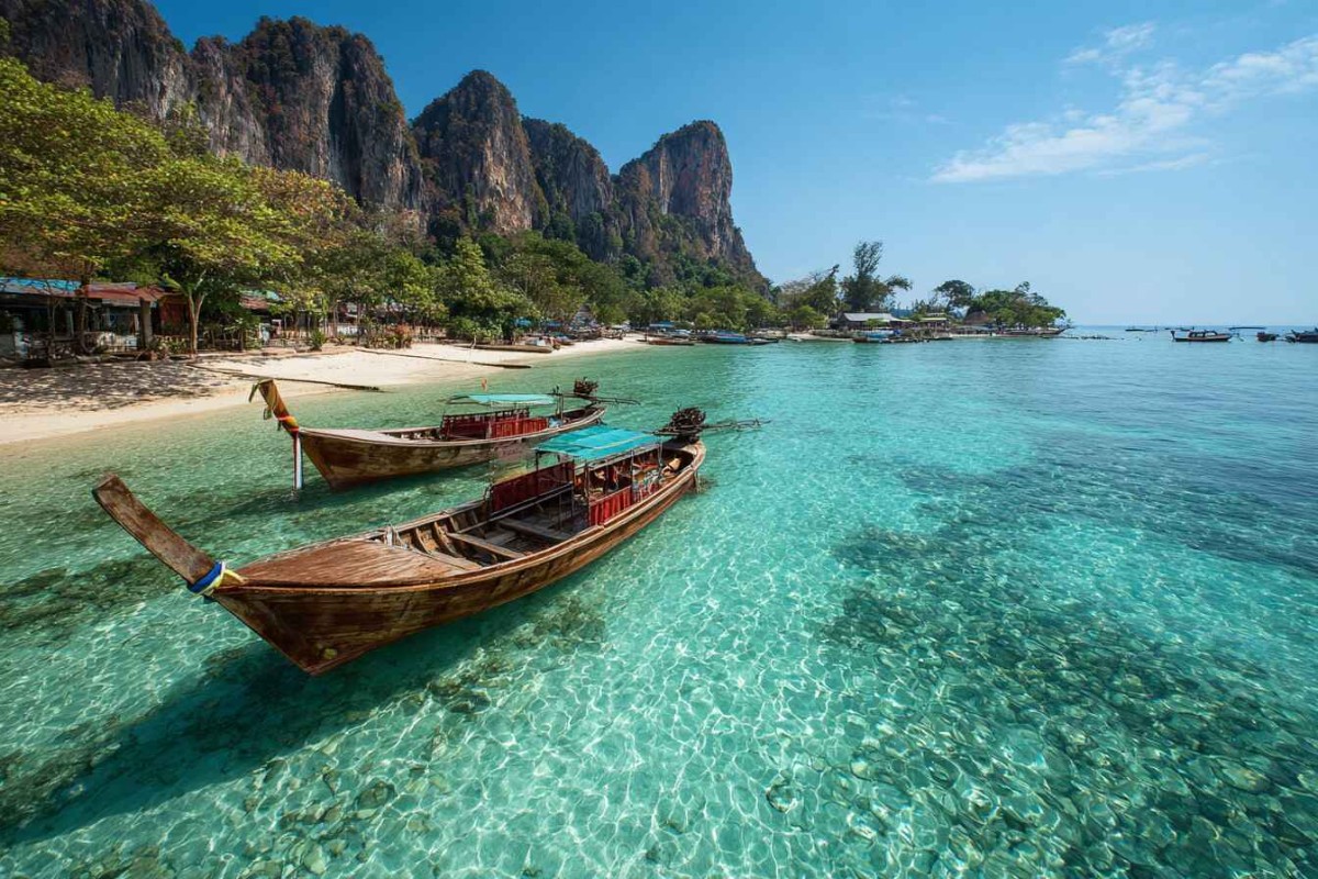 Изображение сгенерировано при помощи нейросети Midjourney