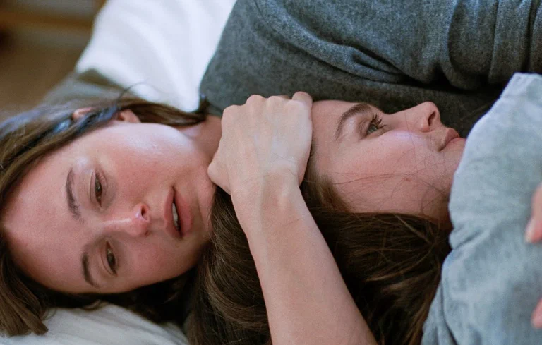 Кадр из официального трейлера к фильму &#34;Сентиментальная ценность&#34; (Норвегия, 2025). Фото: Кинопоиск.ру