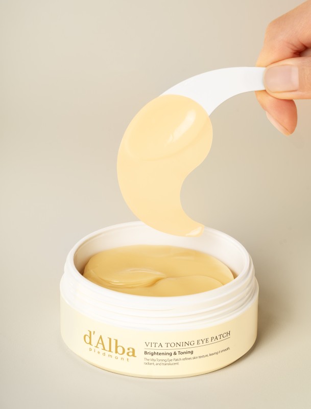 Фото: архивы пресс-службы d'Alba. Витаминные патчи для области вокруг глаз с осветляющим эффектом Vita Toning Eye Patch