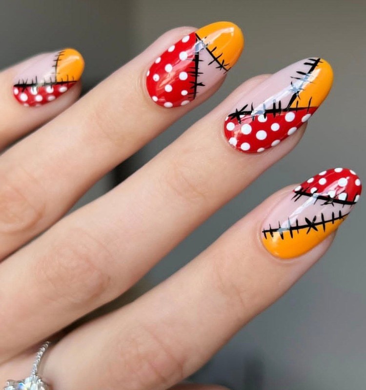 Фото: соцсети / @finewinenails