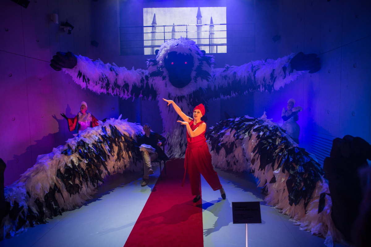 Фрагмент спектакля "Служанки бульвара Сансет" (реж. Владимир Коренев). Фото: Олимпия Орлова. Предоставлено пресс-службой Электротеатра