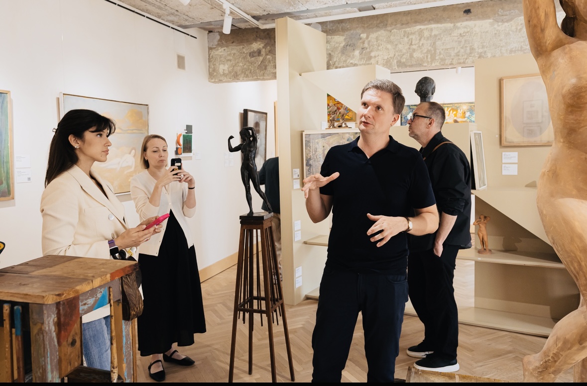 Основатель и руководитель музейного центра "Масловка. Городок художников" Василий Демин. Фото из личного архива Василия Демина