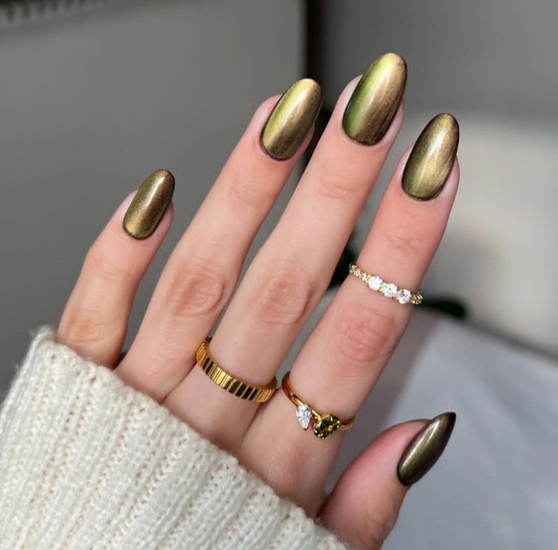 Фото: соцсети / @finewinenails