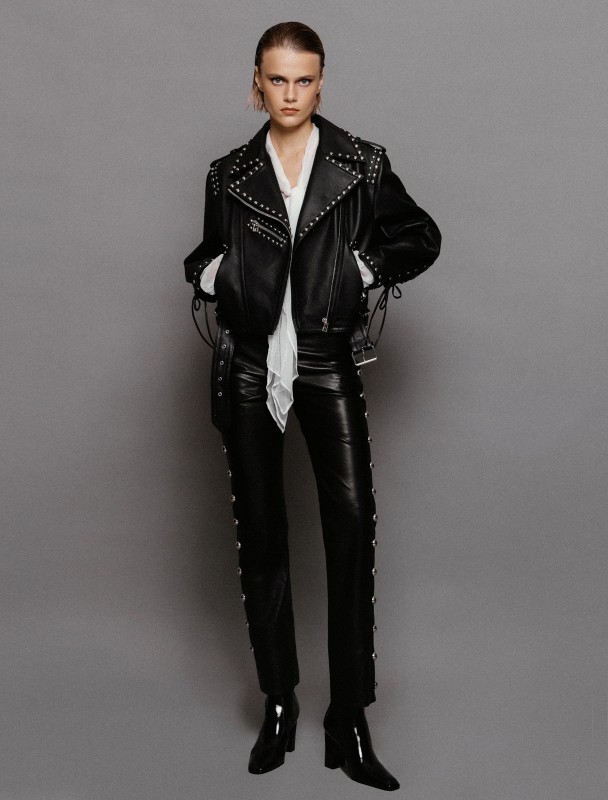 5 трендовых брюк, которые сделают вашу осень стильной
5 трендовых брюк, которые сделают вашу осень стильной